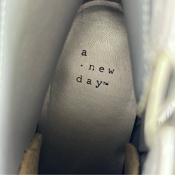 A New Day Boots Silver Size 6.5 Dress Ankle Comfort Boots Block Heel Metallic - Picture 13 of 15